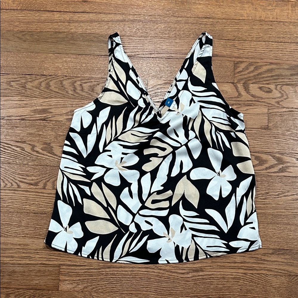 Black Floral V-Neck Women's Tank Top